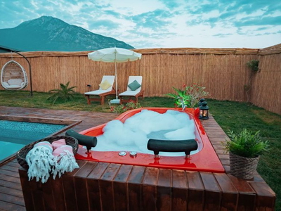 Jacuzzi