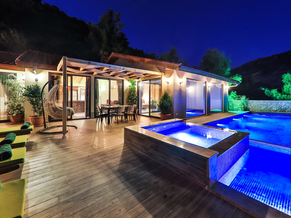 Villa Mira