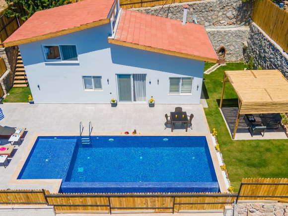 Villa Deal