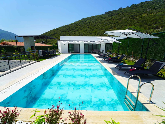 Villa Rico Luxury Life