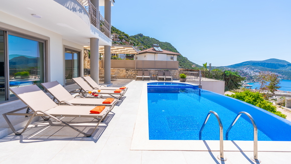 Villa King