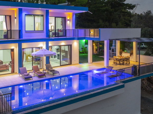 Villa Blond 2