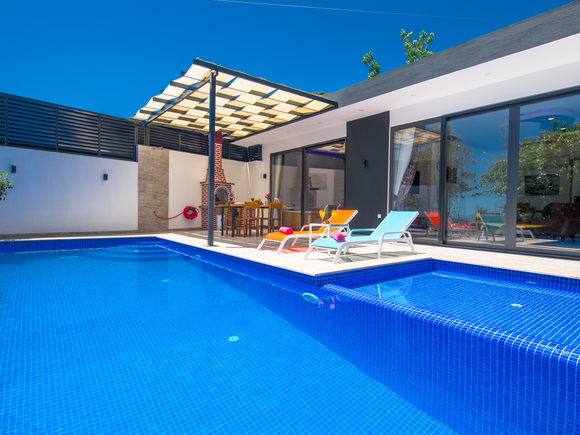 Villa Focus