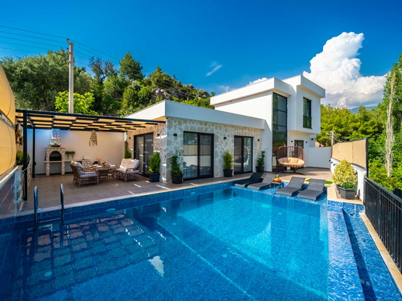 Villa Clay