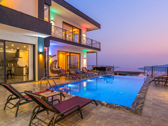 Villa Plane