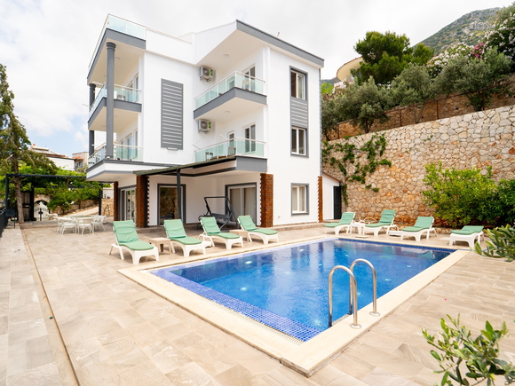 Villa Ember