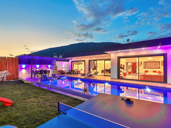 Villa Cliffside