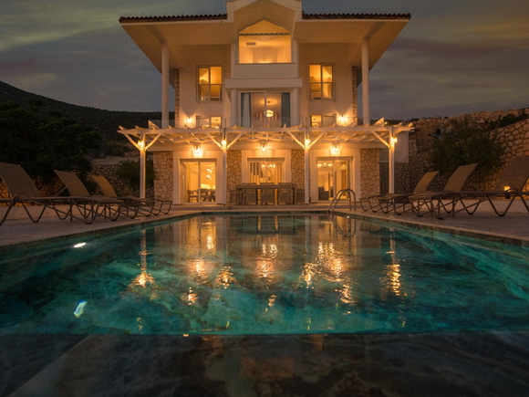 Villa Kirkland
