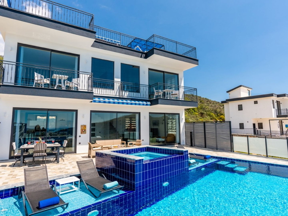 Villa Peregrine