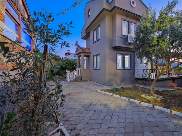 Villa Yaz Yağmuru
