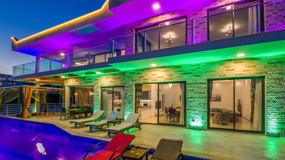 Villa Oakdale