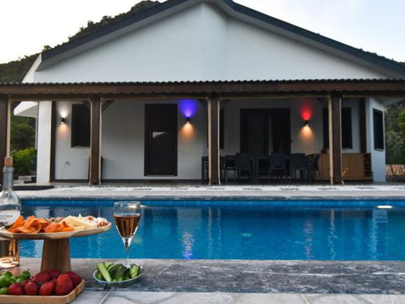 Villa Golden Crest