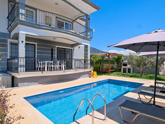 Villa East Cove