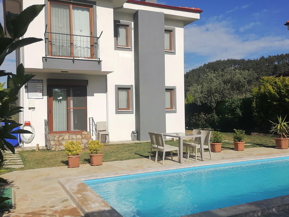 Villa Pomegranate
