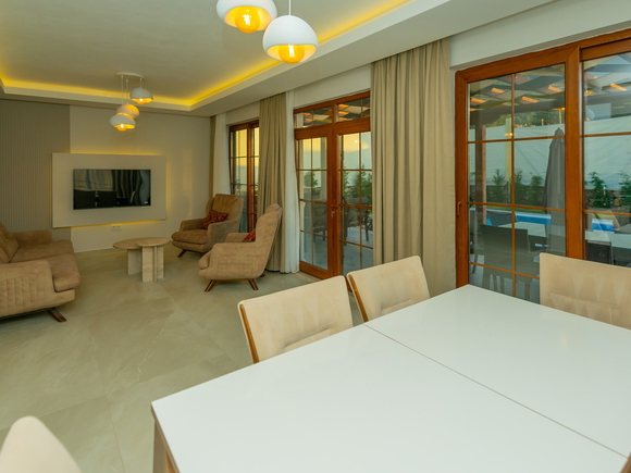 Villa Southport