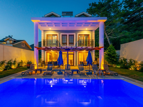 Villa Southport