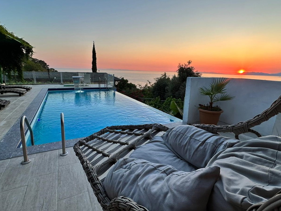 Villa Jasmine Cove