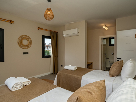 Villa Midway