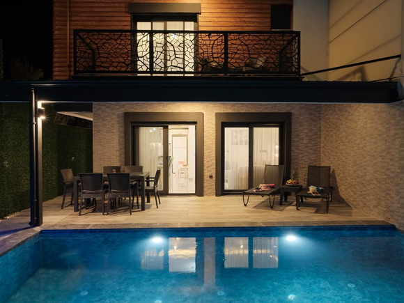 Villa Honeysuckle