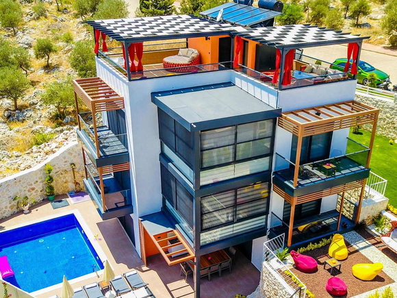 Villa Center